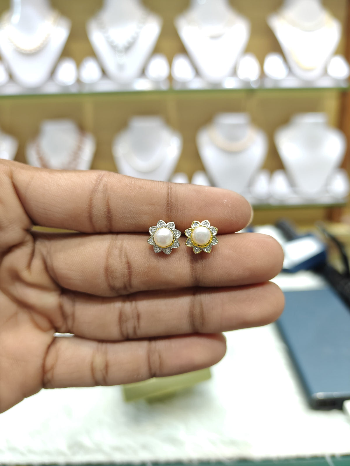 92.5 Silver Post Pin Imperial Clover Pearl Earrings