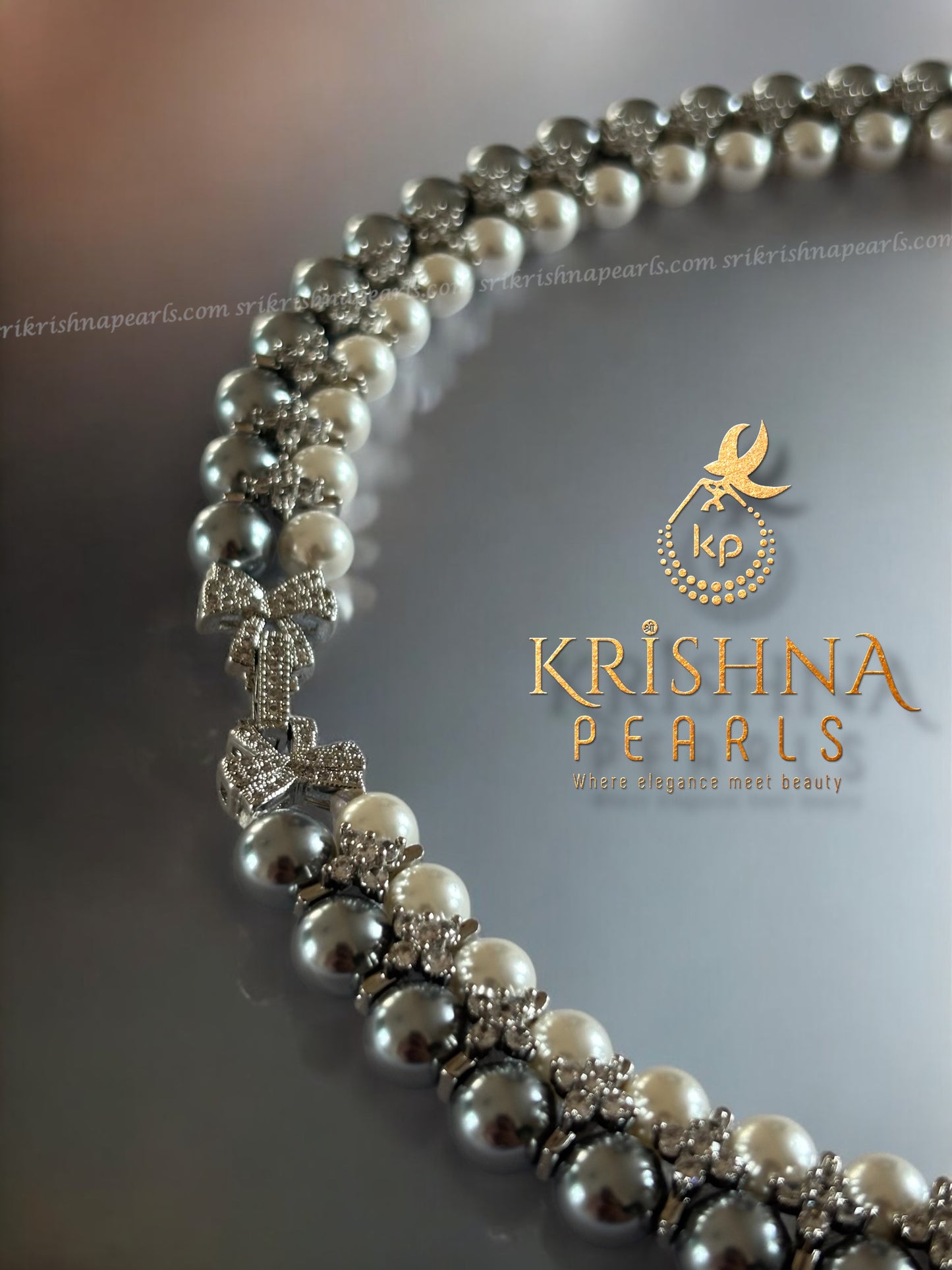 Adorable Mother Of Pearls Necklace