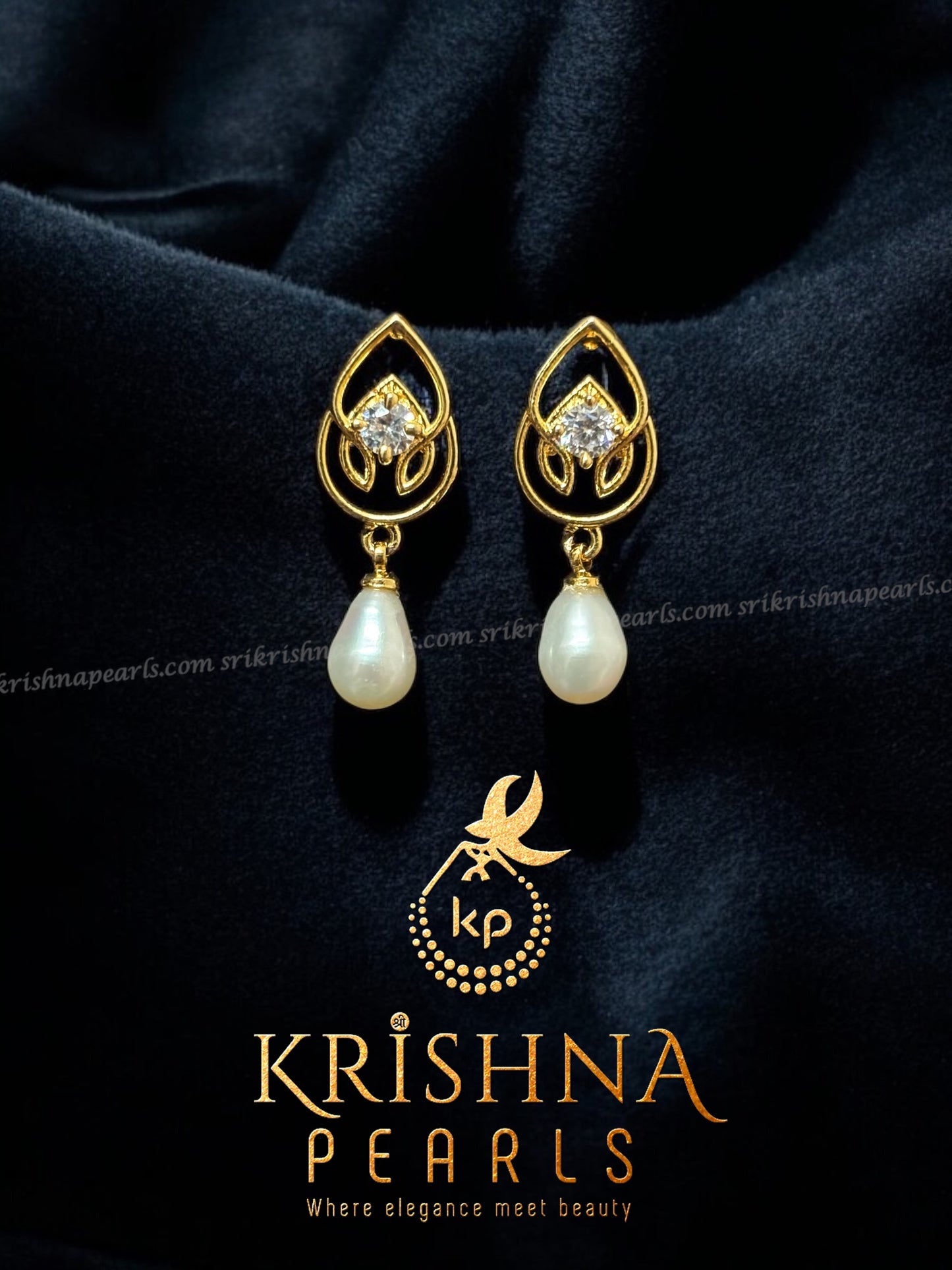 Elegant Button Pearl Studded Necklace Set