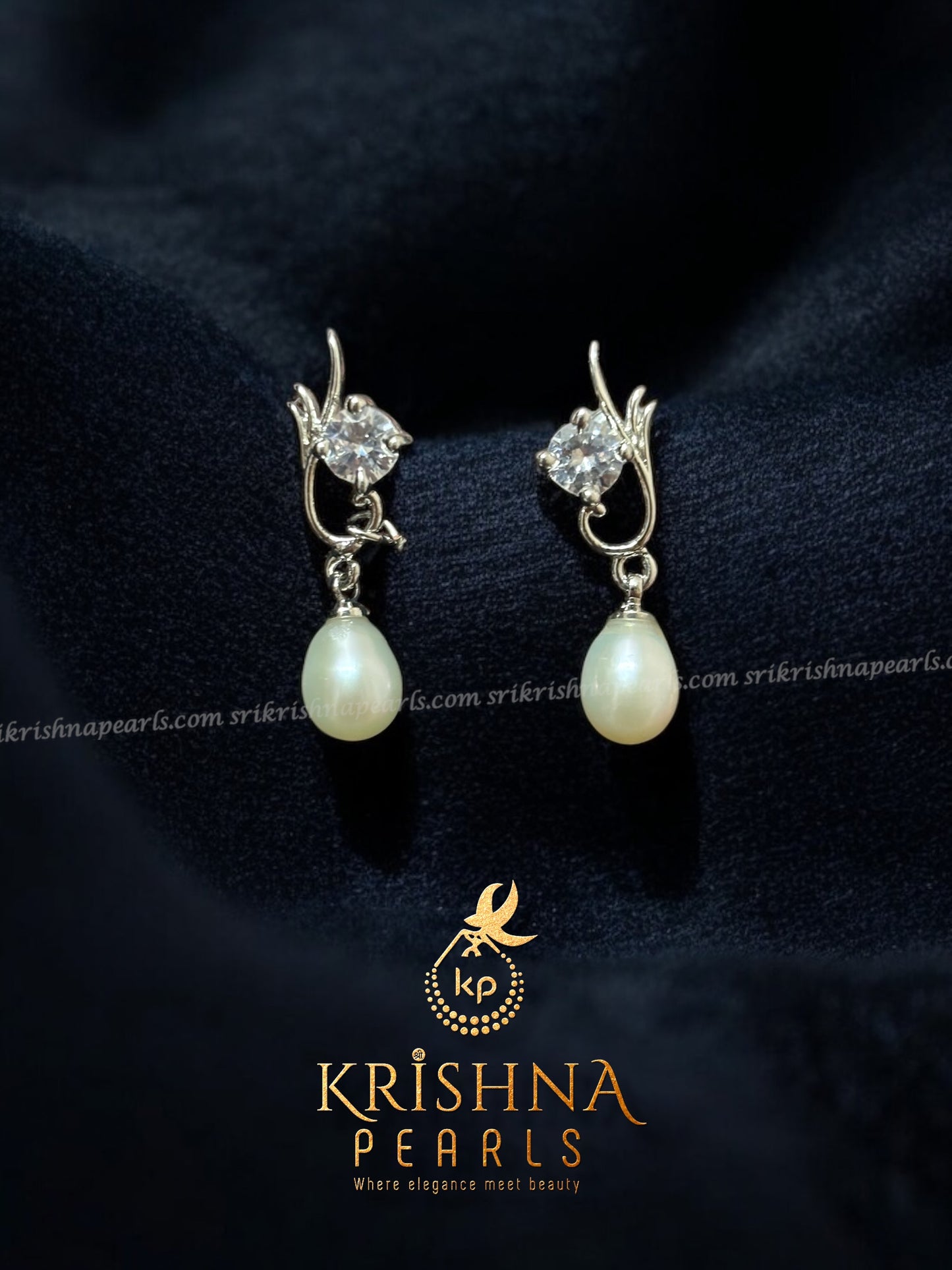 Elegant Button Pearl Studded Necklace Set