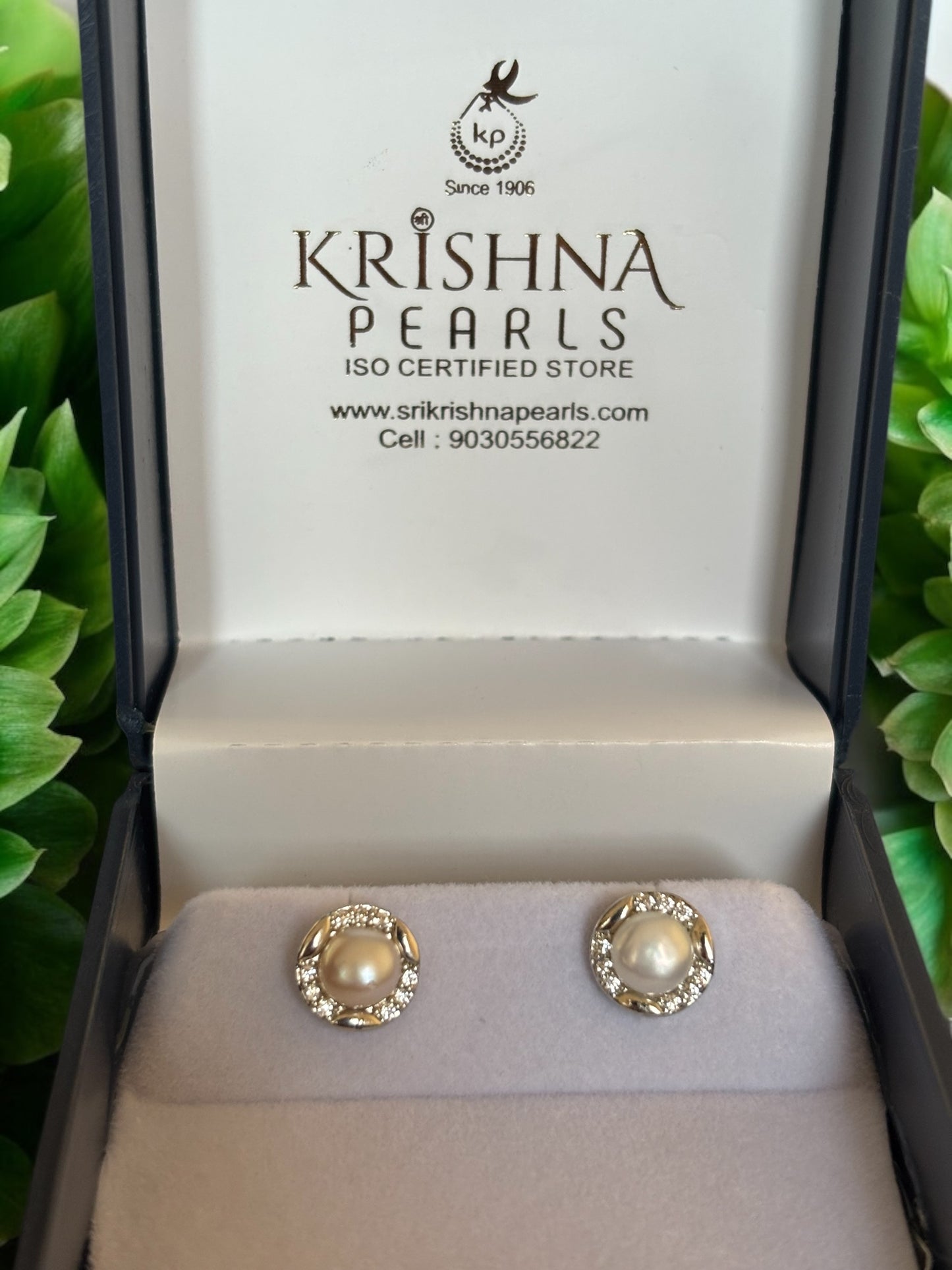 Beautiful Pearl Studds