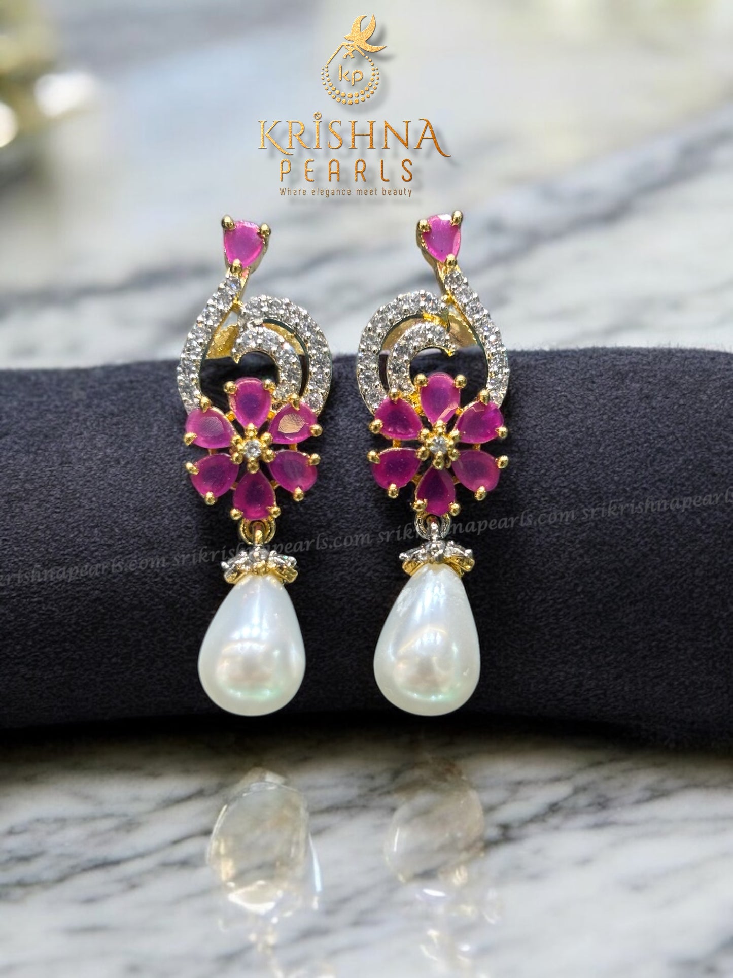 Beautiful Two Line Broch Set