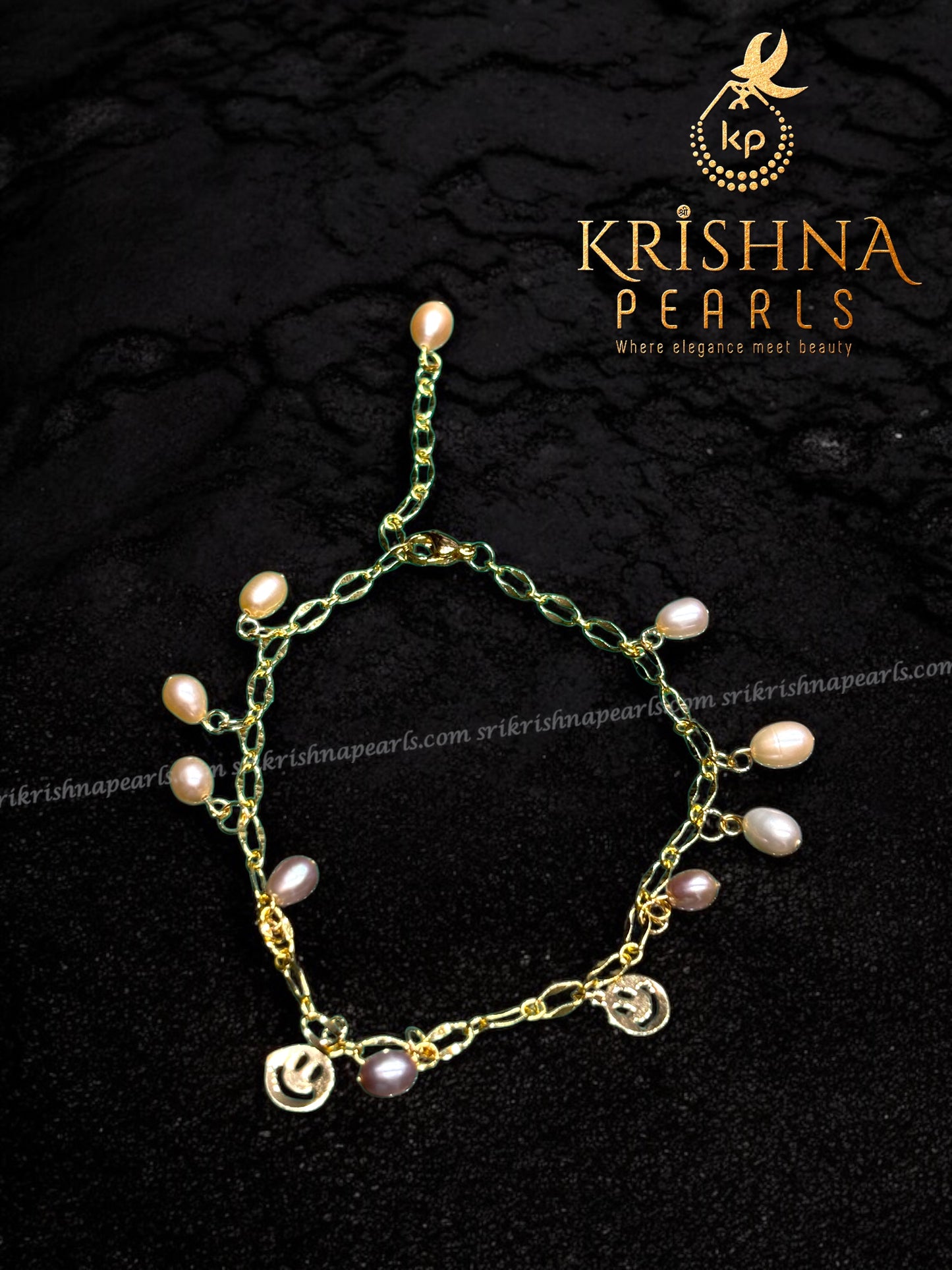 Pretty Multicolour Pearls Hanging Bracelet