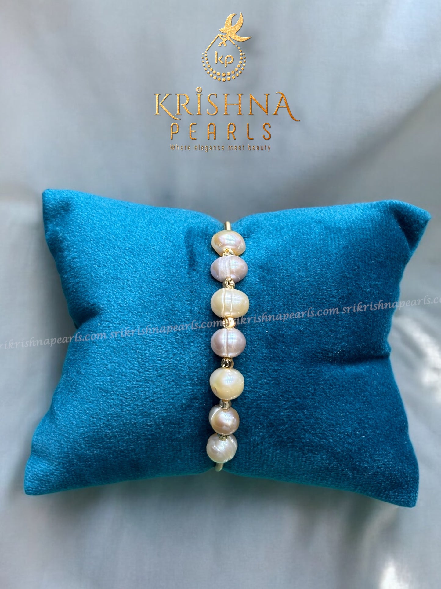 Elegent Multicolour Pearls Bracelet