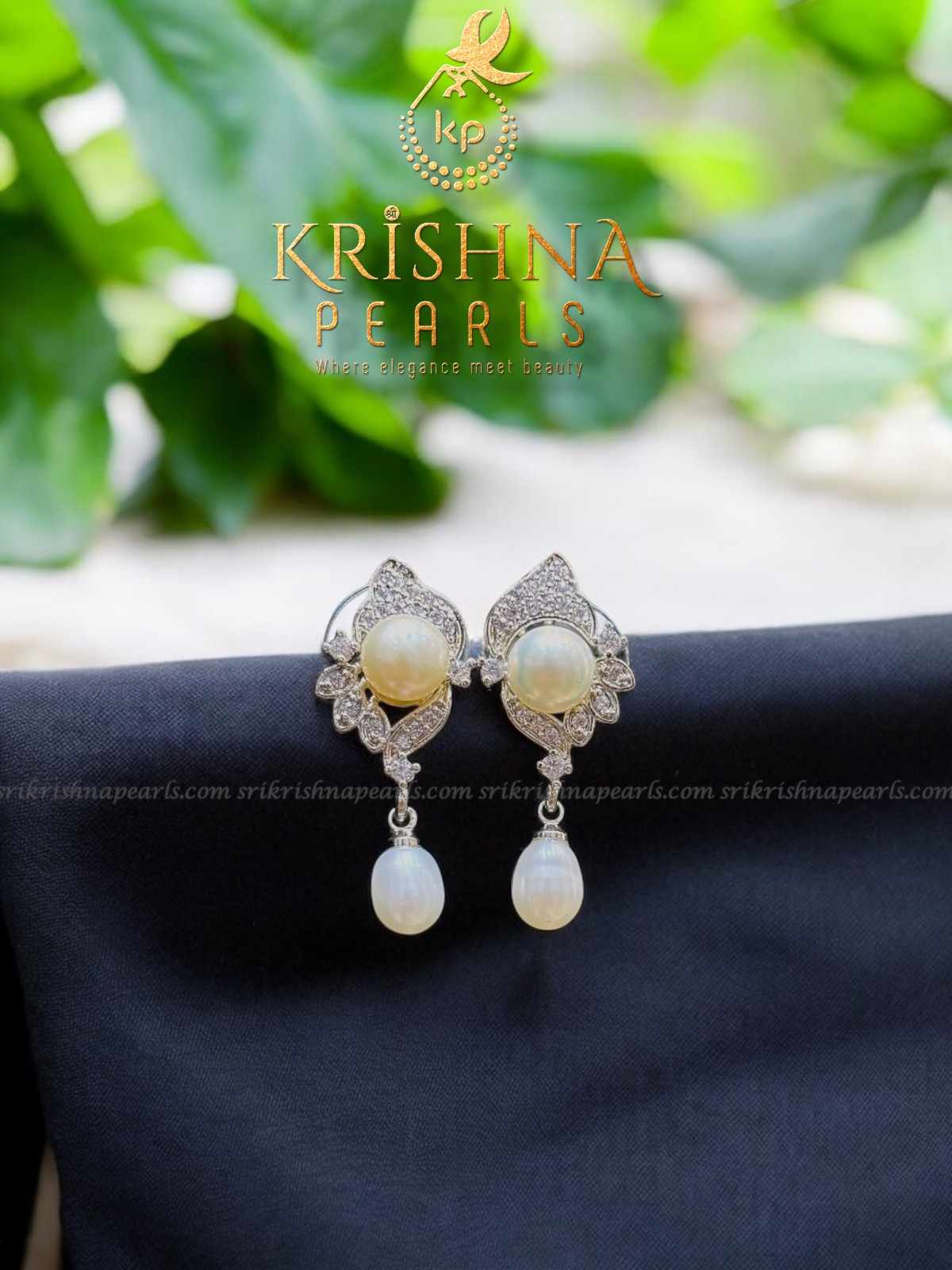 Royal Pearl Studded Pendent Necklace Set