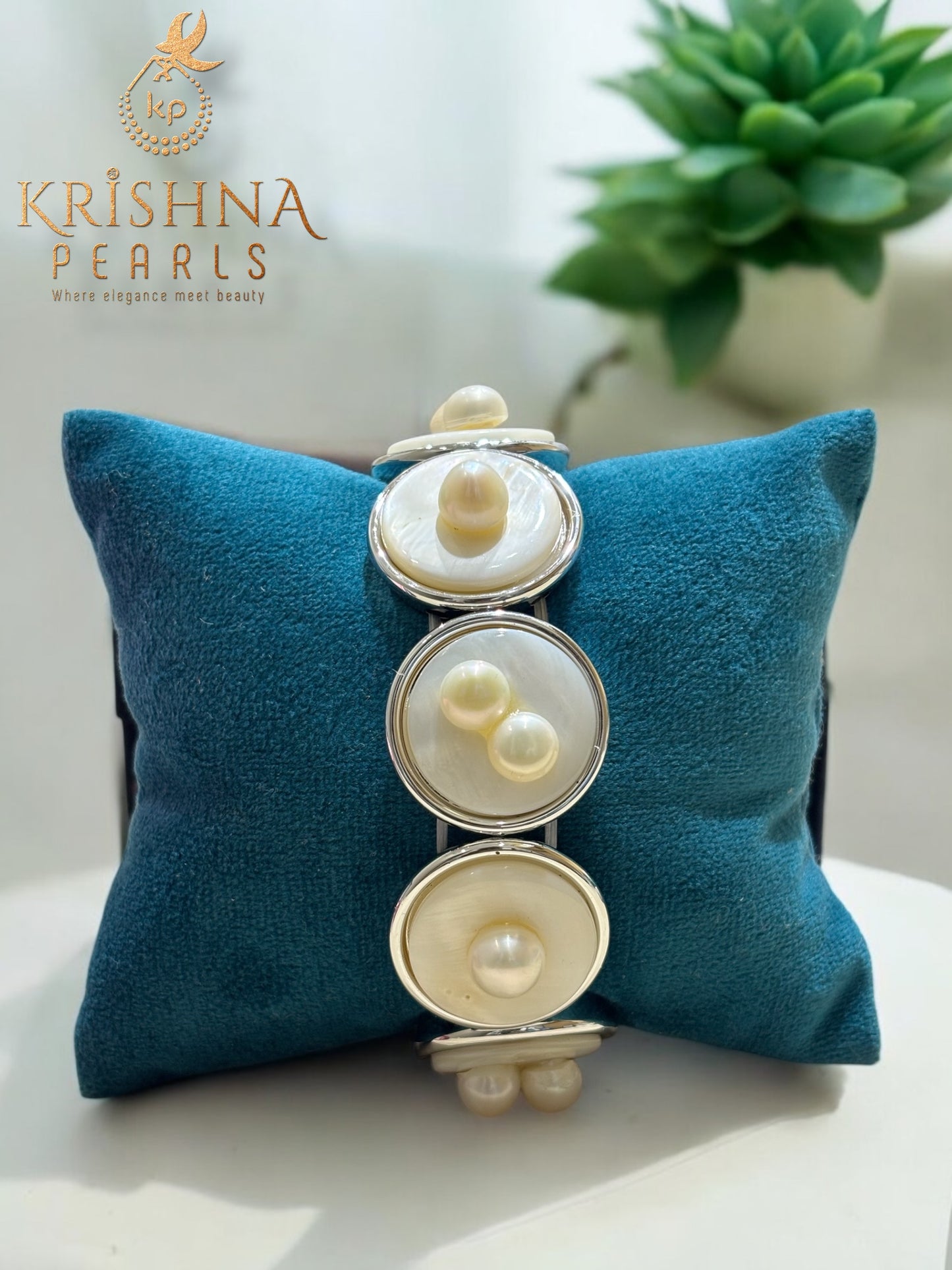 Beautiful Big Pearl Bracelet Set