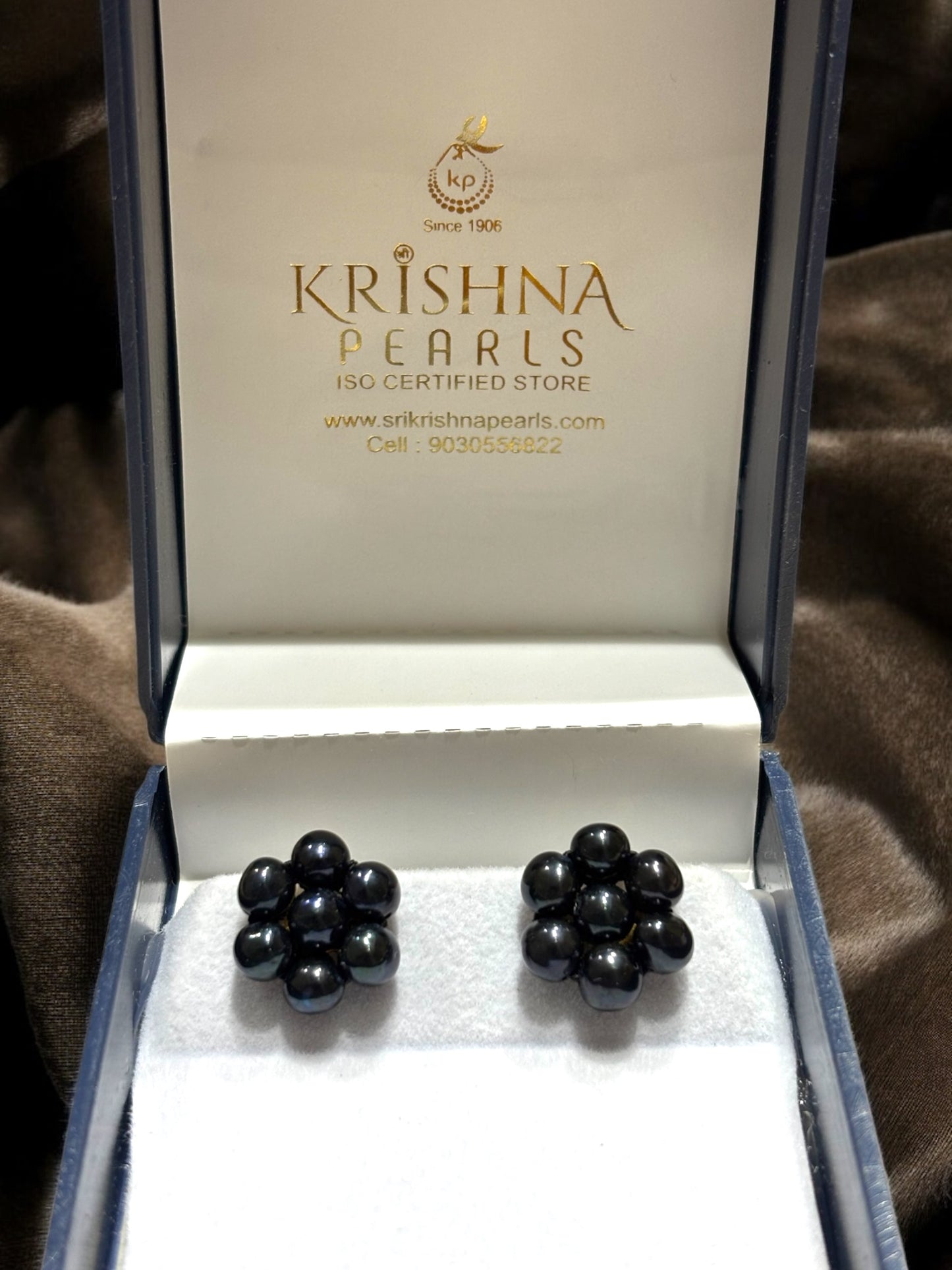Beautiful Jade Black Seven Pearls Earrings