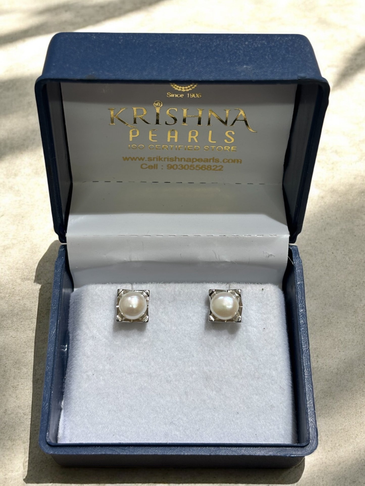 92.5 Silver Post Pin Luminous Pearl Quadrant Studs