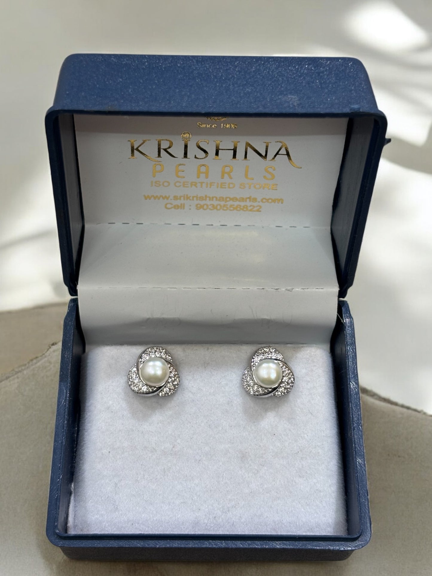 92.5 Silver Post Pin Trinity Pearl Studs