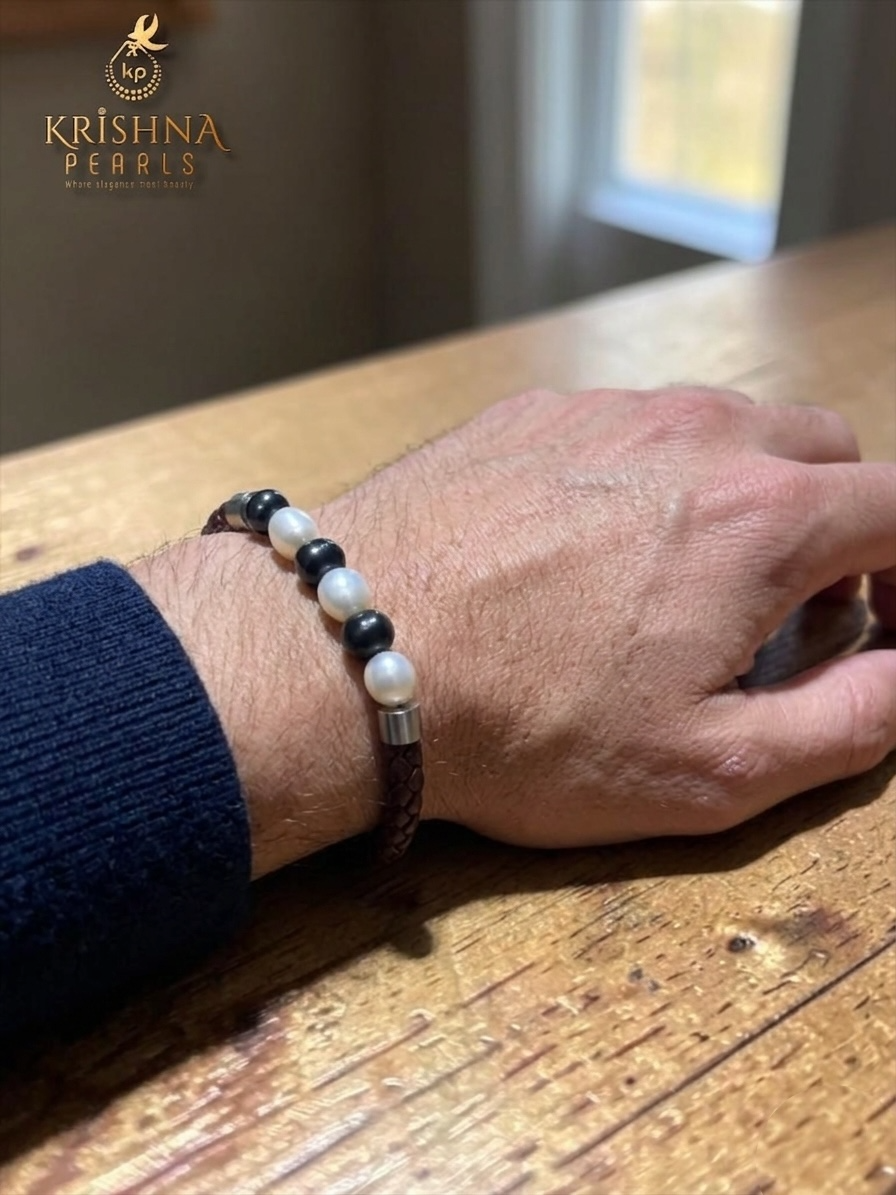 Modern 6 Black & White Pearls With Leather Magnetic Bracelet