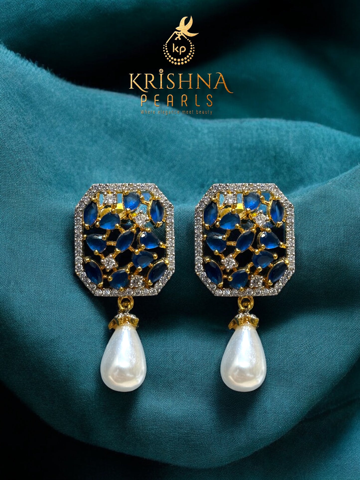 Royal Blue Sapphire Studded Pendent With Pearls Necklace Set