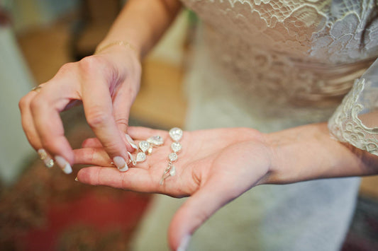 When Too Many Pearls Options Confused a School Teacher & How Akoya Pearls Became the Final Choice