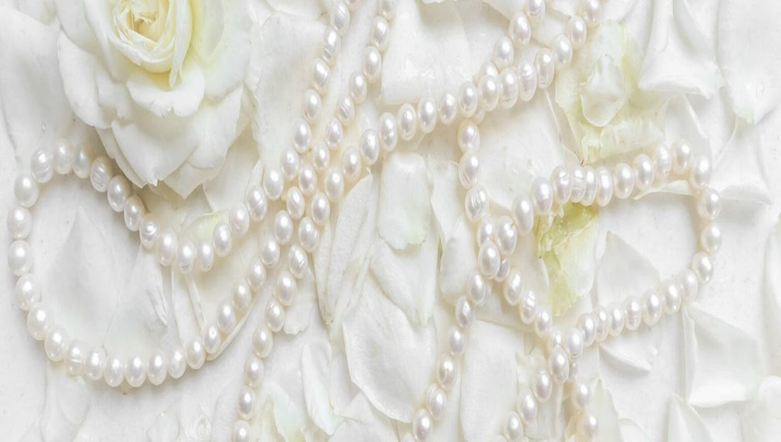 A Visual Guide of Timeless Elegance and Monsoon Style: The White Pearl Necklace