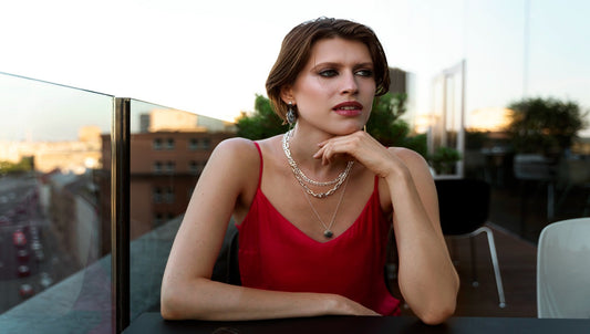 Neckline Styling Tips: Choosing the Ideal Small Pearl Necklace