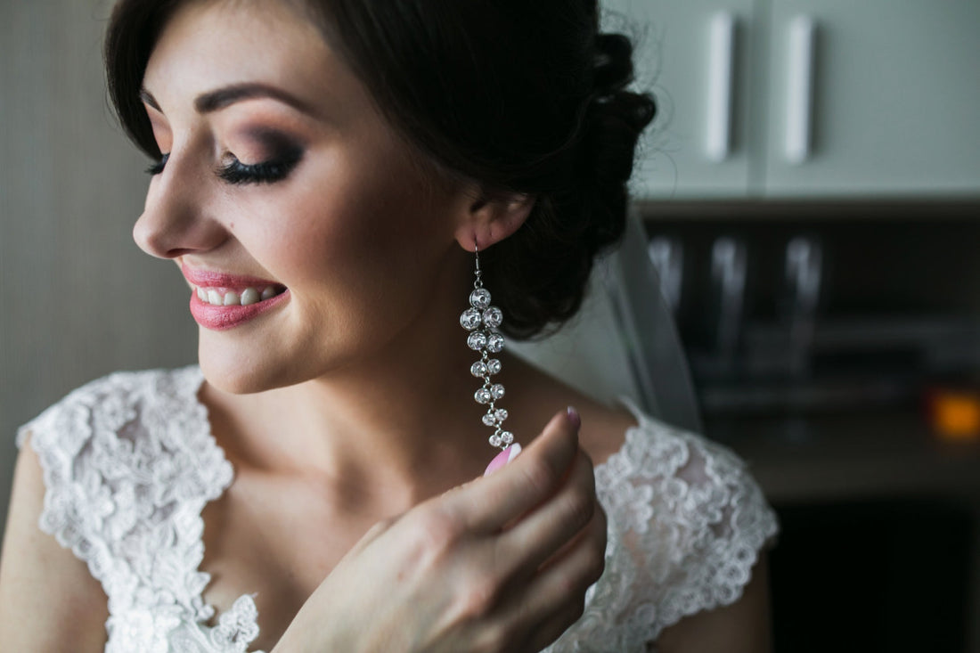 Timeless Pearl Jewelry to Elevate Your Wedding Day Look