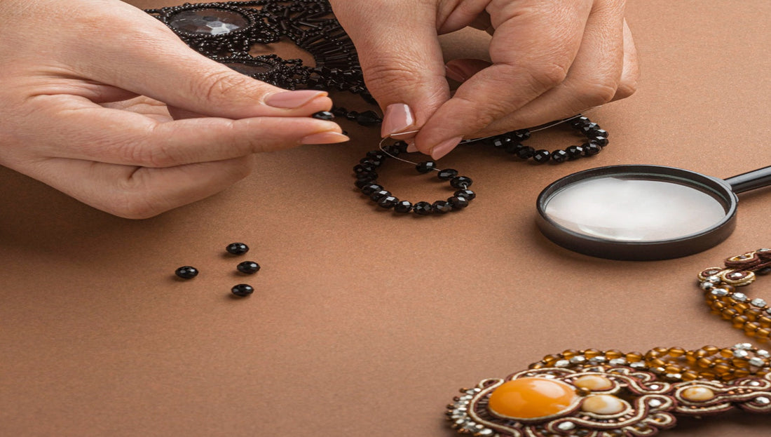 Transform Your Look: 7 Unique Ways to Wear a Black Pearl Necklace