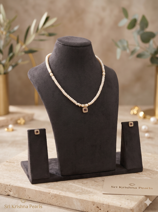 Beautiful Pearl With Stone Pendant Necklace Set
