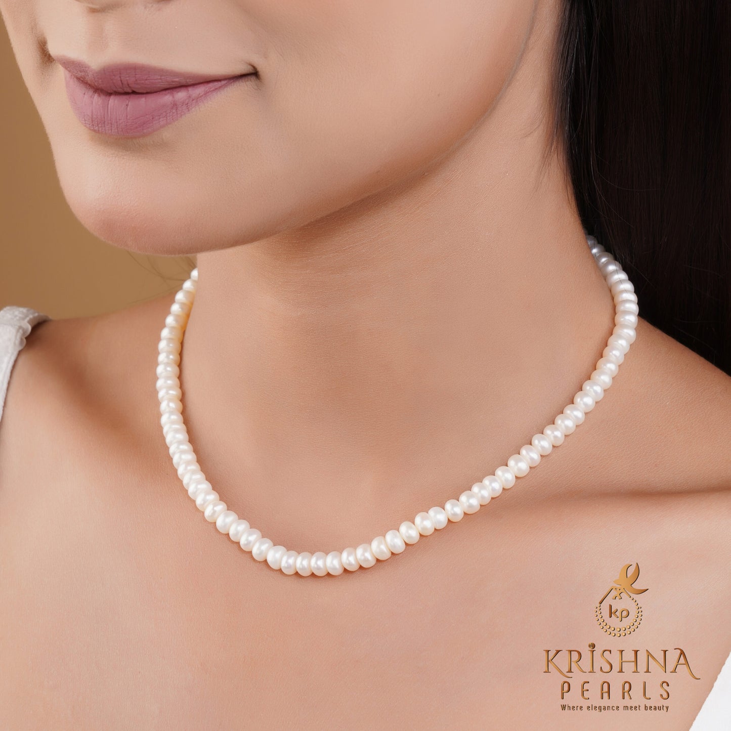 Classy Plain Pearl Necklace