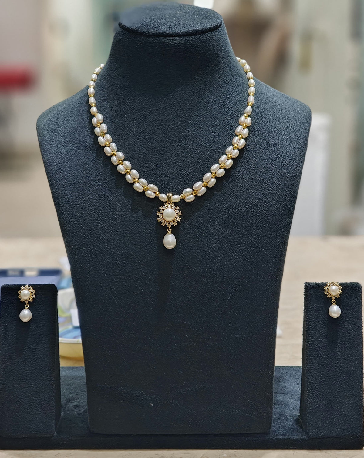 Petal Dewdrop Double Layer Pearls Necklace Set