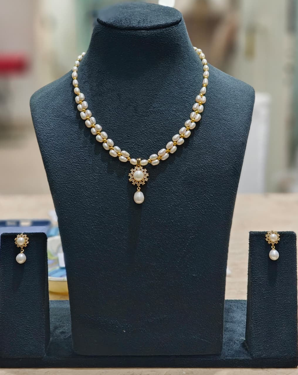 Petal Dewdrop Double Layer Pearls Necklace Set