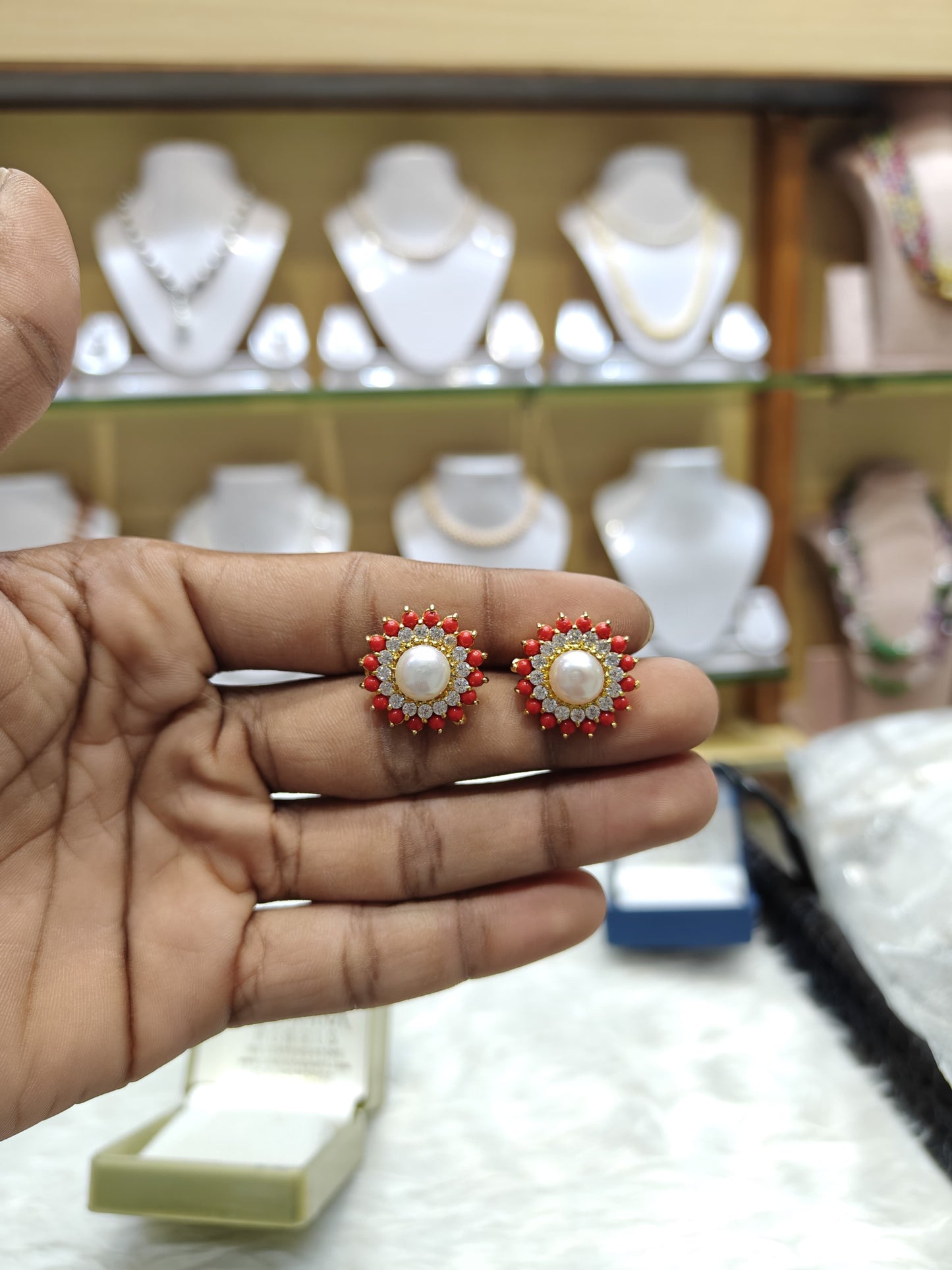 Big Pearl Coral Studds