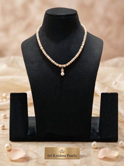 92.5 Silver Leaf Pattern Pearls Studded Combo Set ( Necklace Set with Ring )