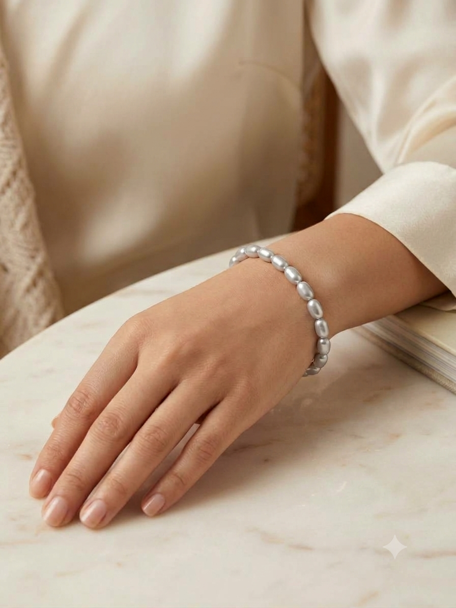 Grey Pearls Elegant Bracelet