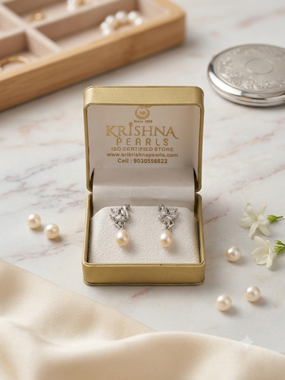 Exclusive Swan Pattern Pearl Dangling