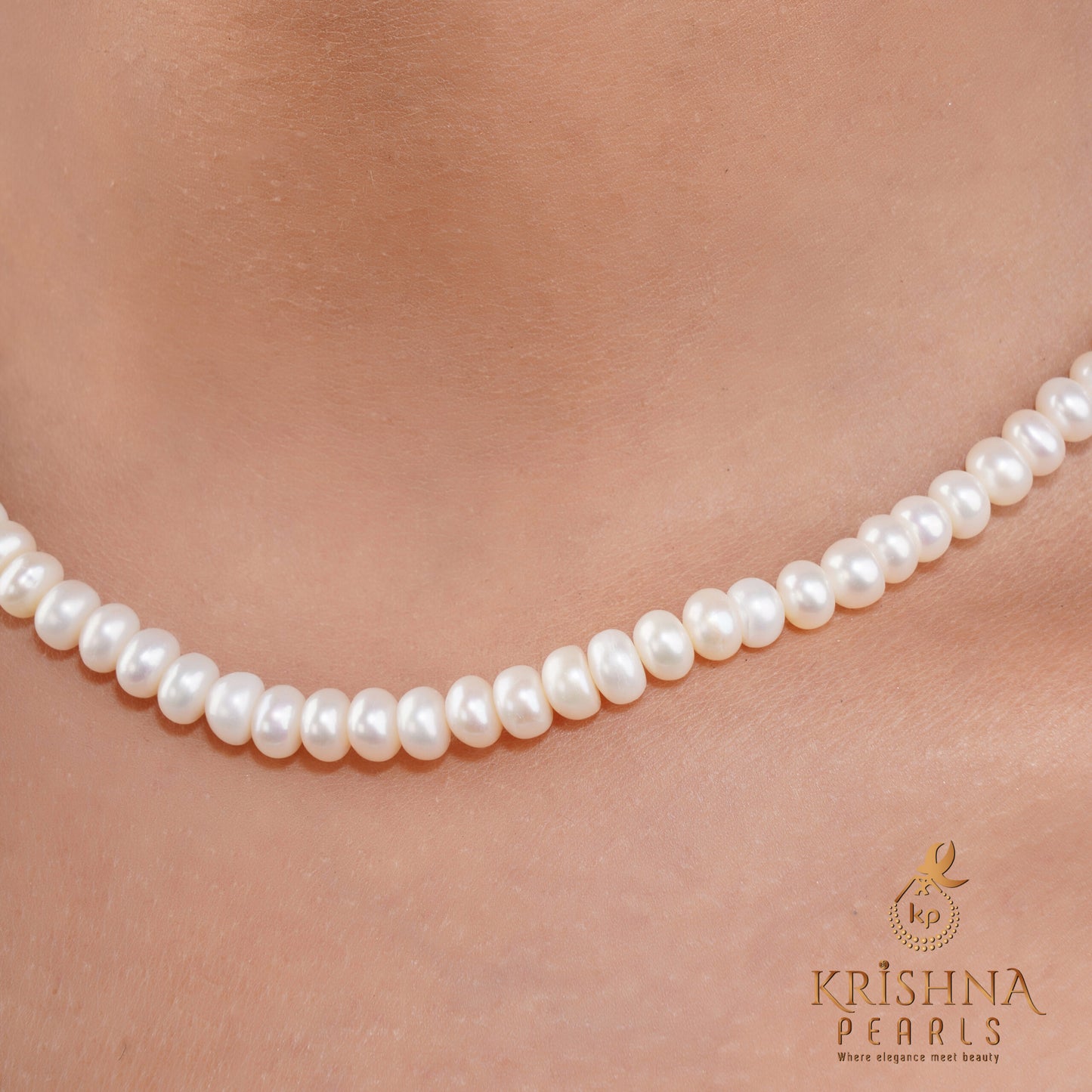 Classy Plain Pearl Necklace