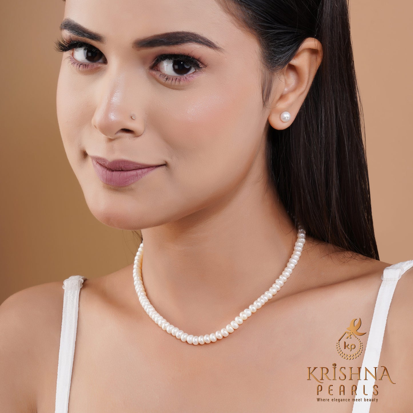 Classy Plain Pearl Necklace