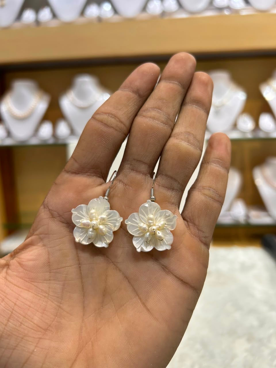 Adorable Flora Oyster Pearl Hangings