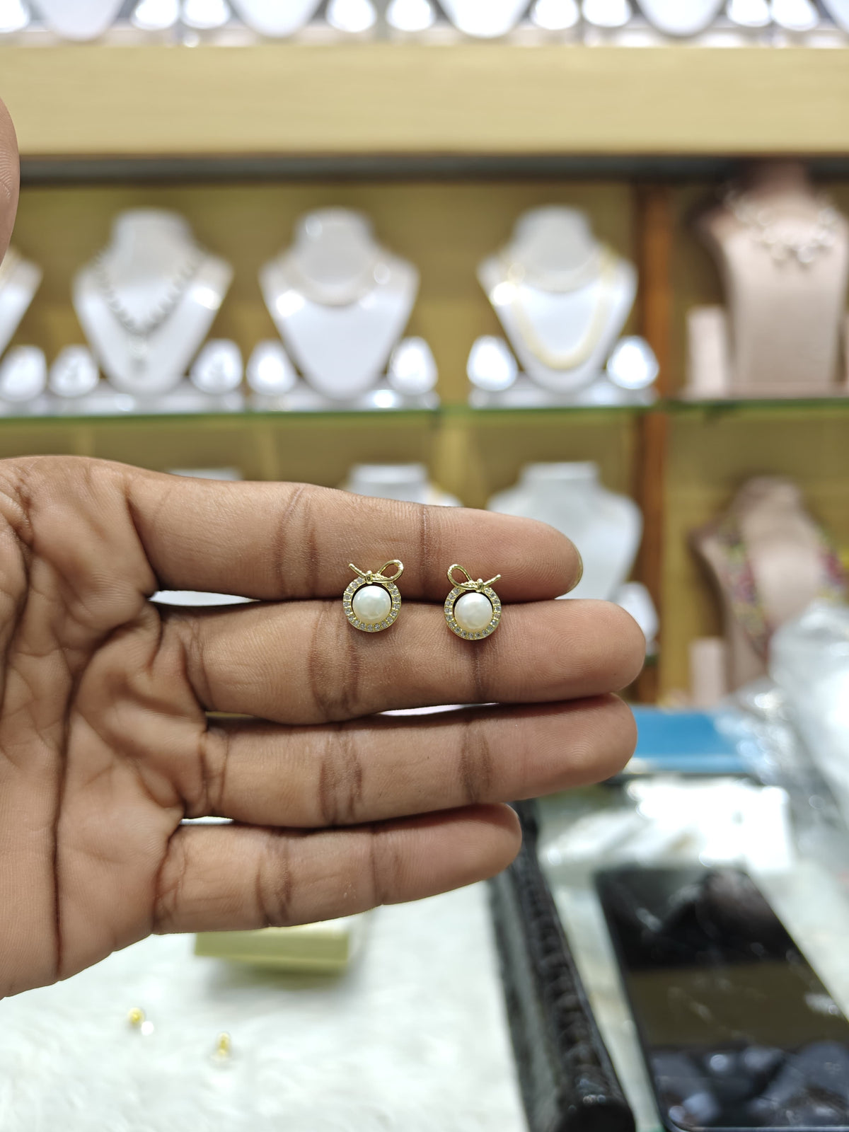 92.5 Post Pin Silver Pearl Lily Studs