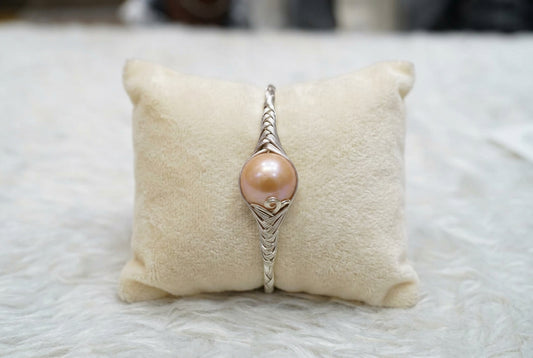 Big Peach Pink Pearls Bracelet