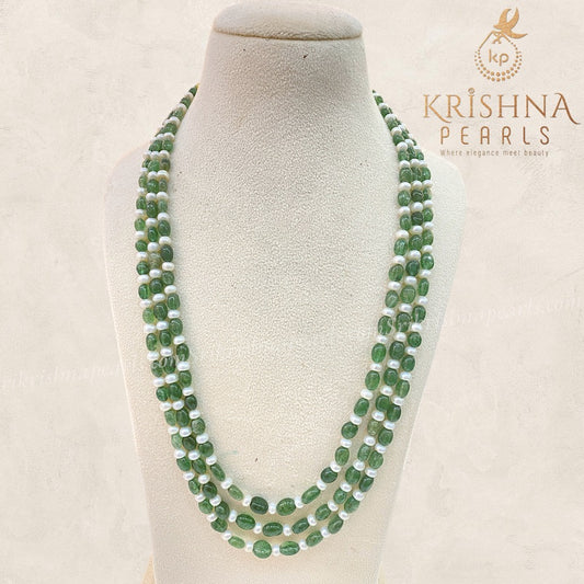 Beautiful Emerald & Pearl Necklace