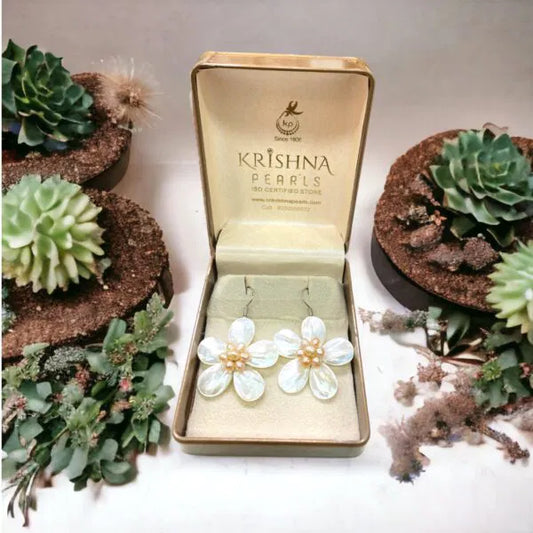 Beautiful Oyster & Pearl Flower Hanging