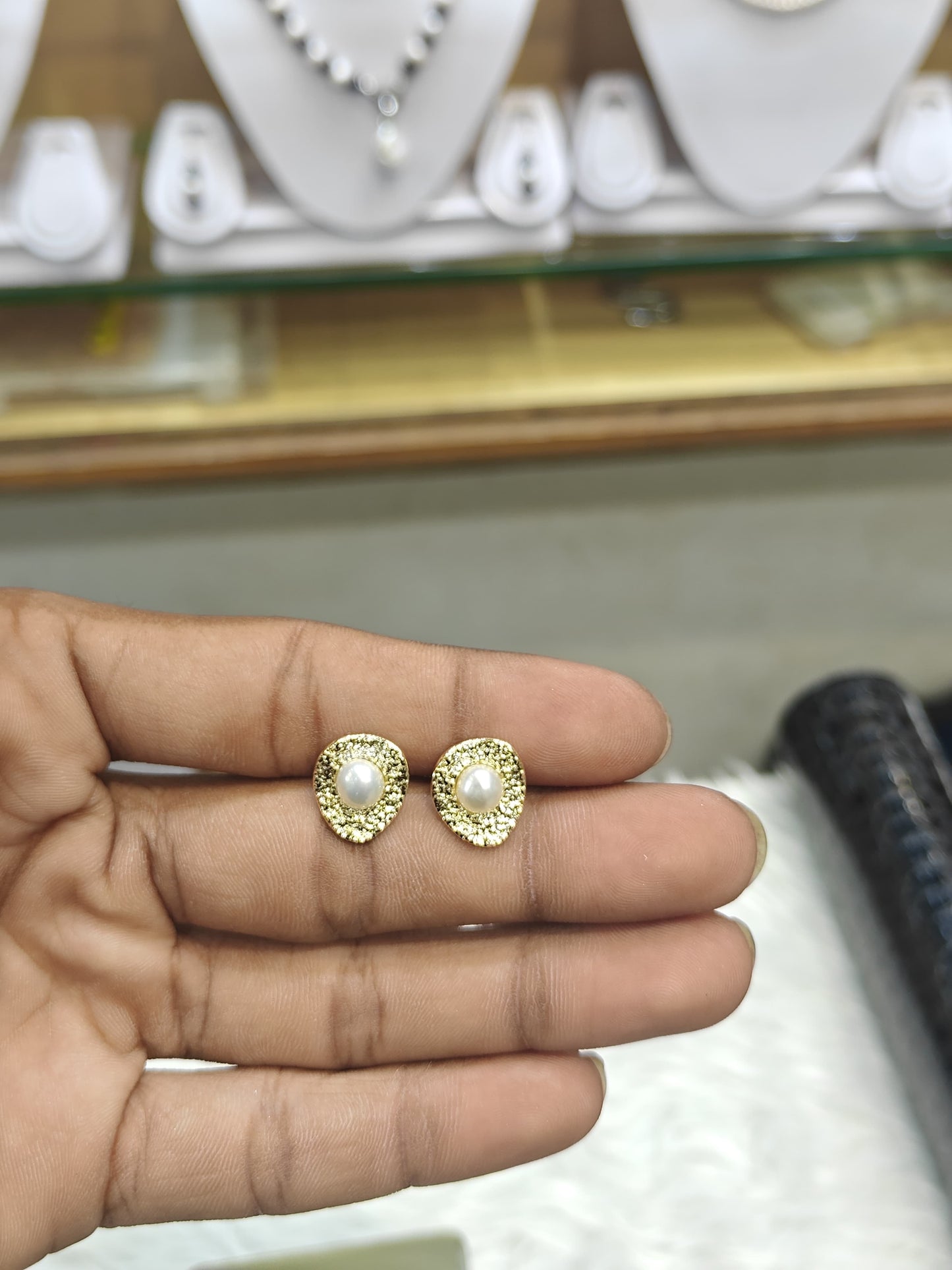 Premium Pearls Studds