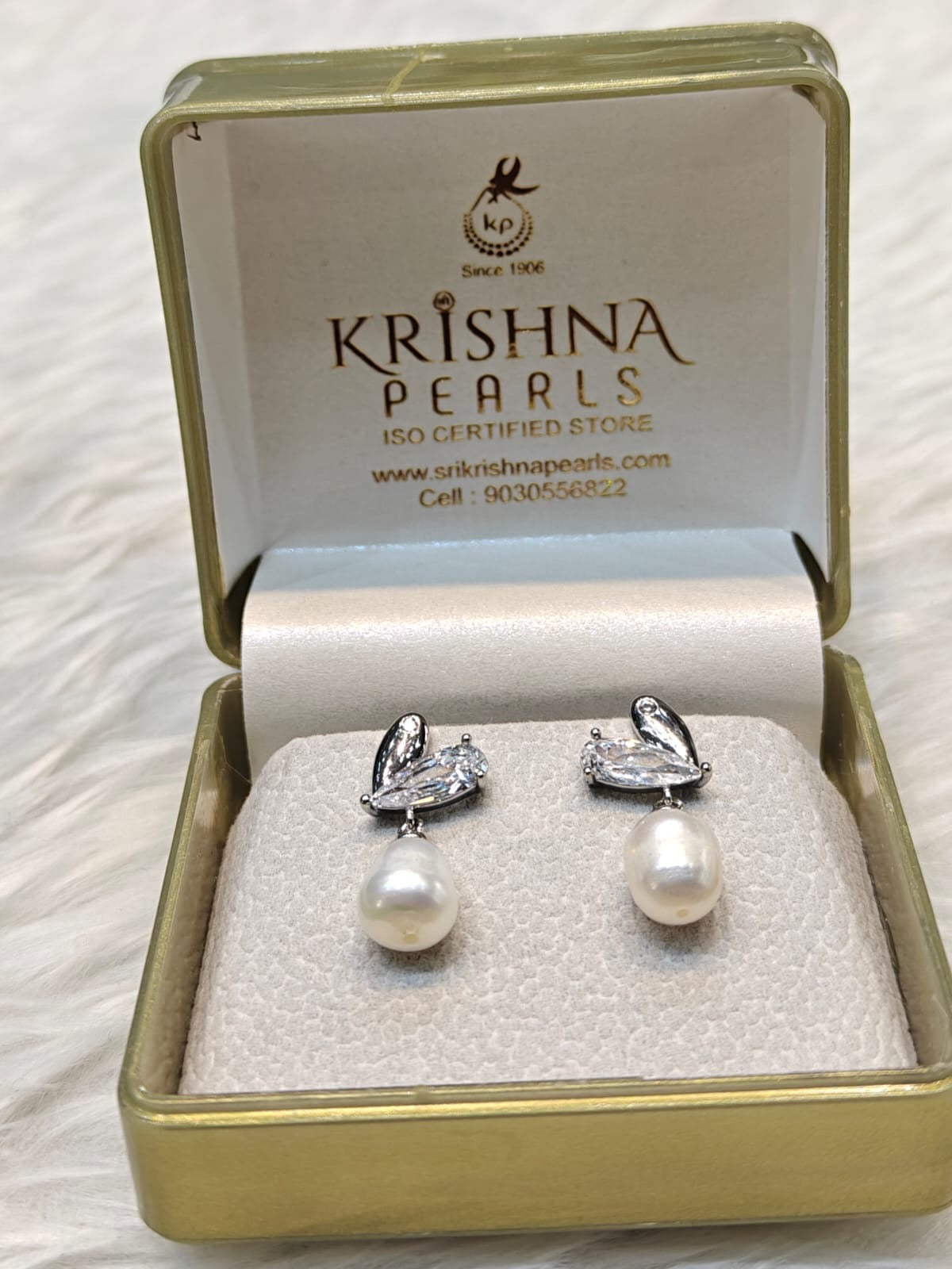 92.5 Silver Post Pin Pearl Studds