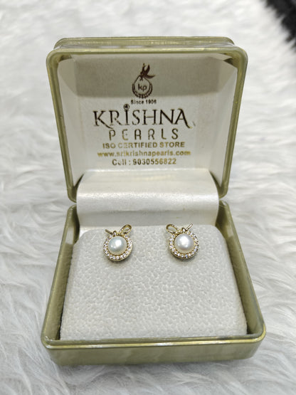 92.5 Post Pin Silver Pearl Lily Studs