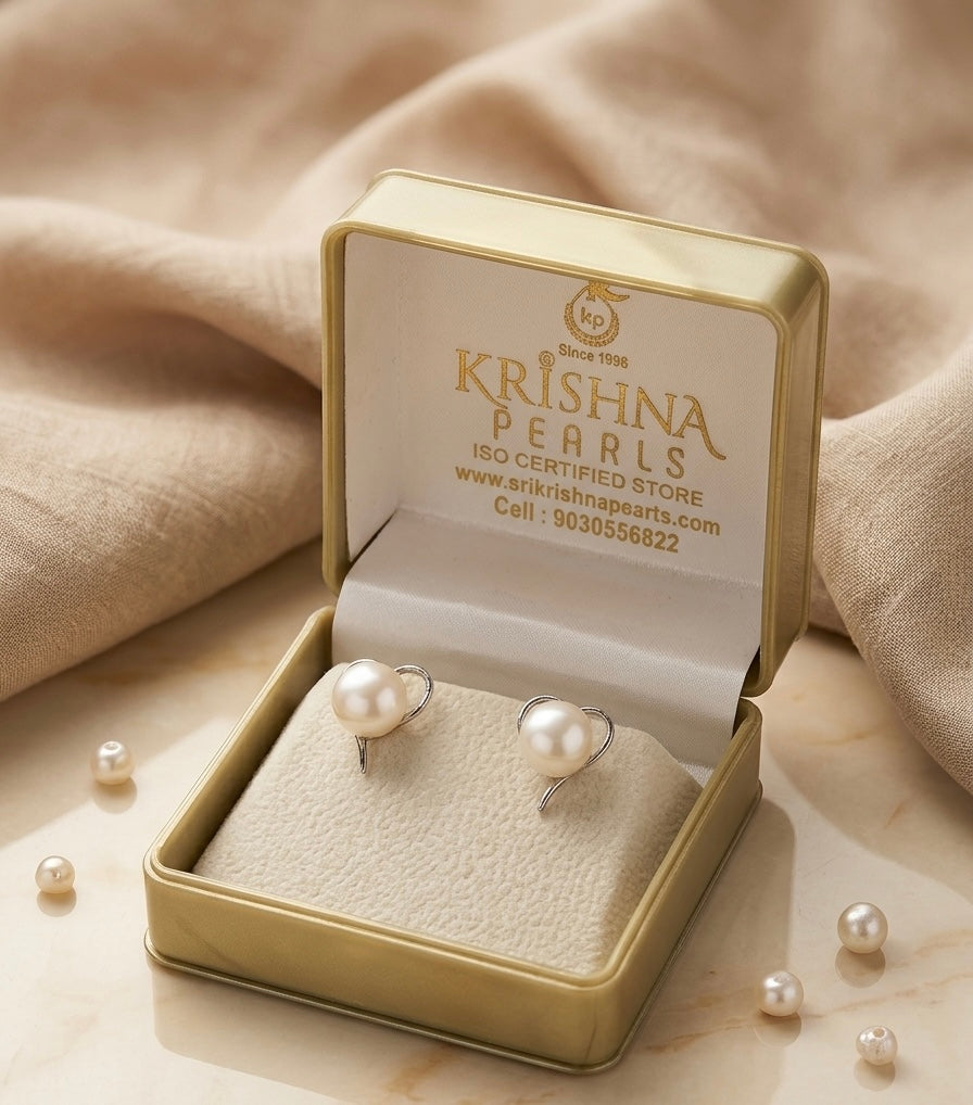Pretty Heart & Pearls Studded Earrings