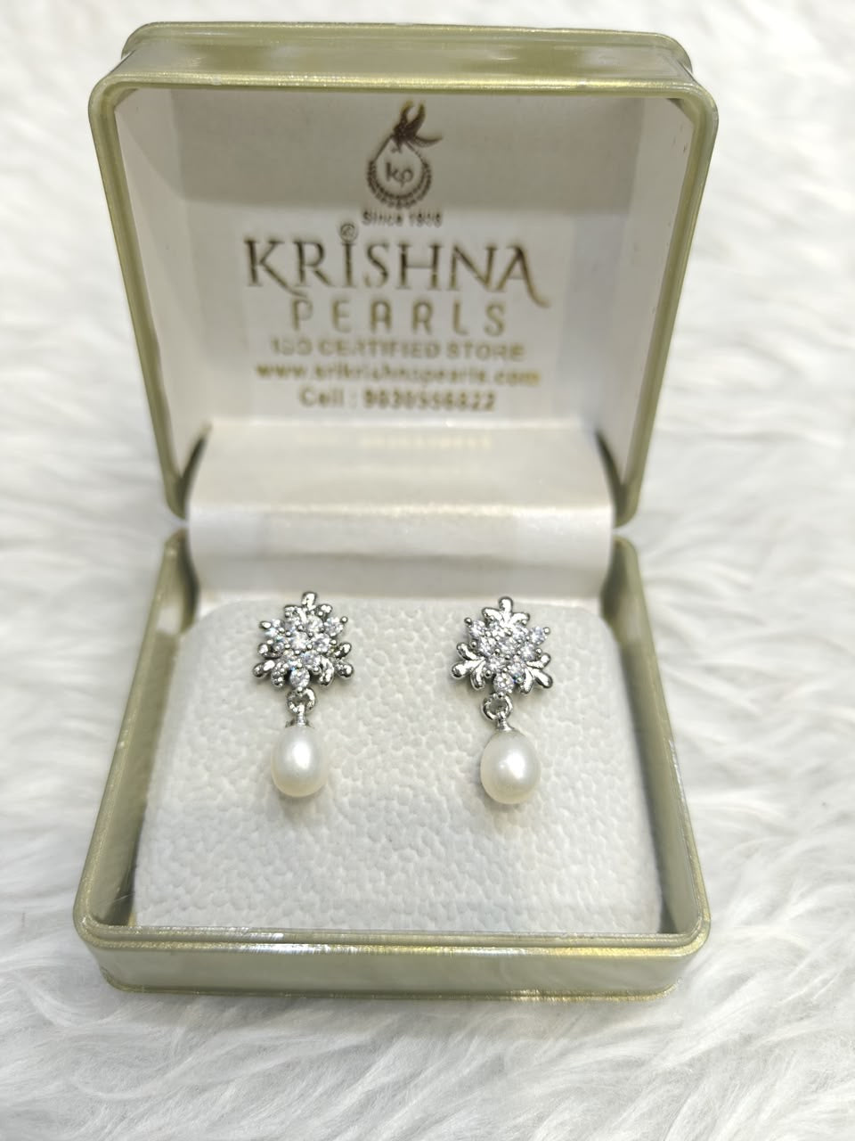 Adorable Pearl Drop Hanging