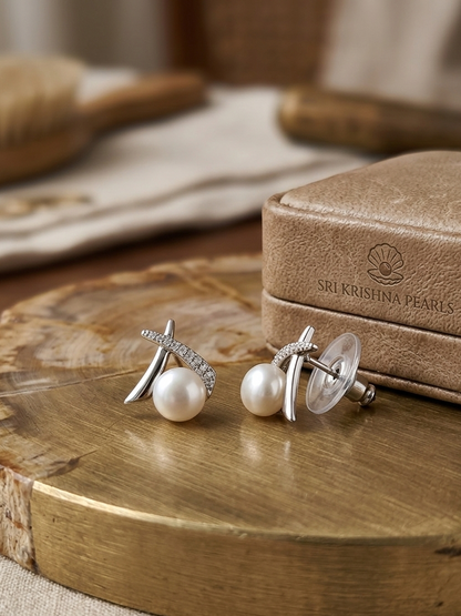 92.5 Silver Post Pin Cute Pearl Studds