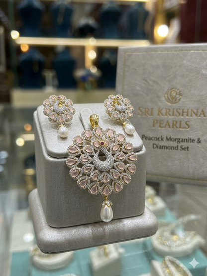 Designer Pearl Broch Set