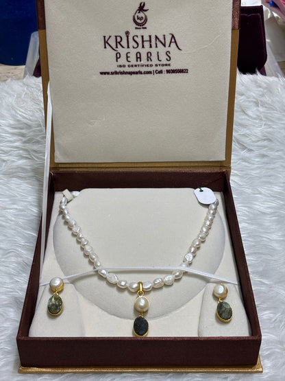 Labradorite Pendant with  Baroque Pearls Necklace Set