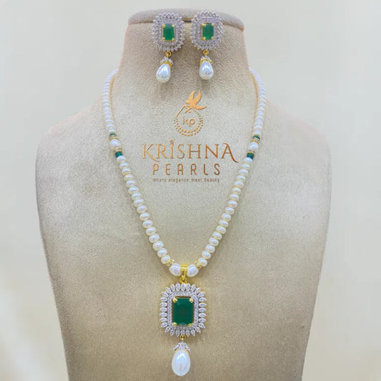 Classy One Row Pearl Necklace