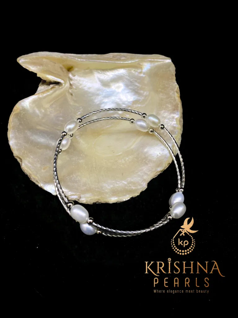 Designer Pearl Bracelet