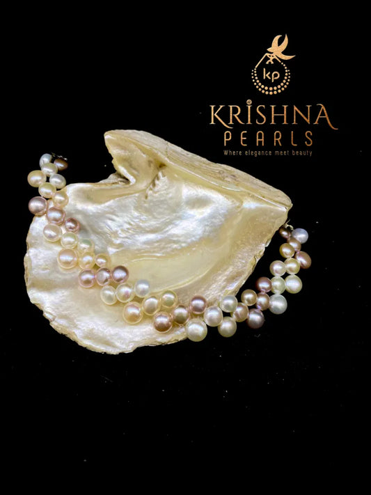 Button Pearl Bracelet