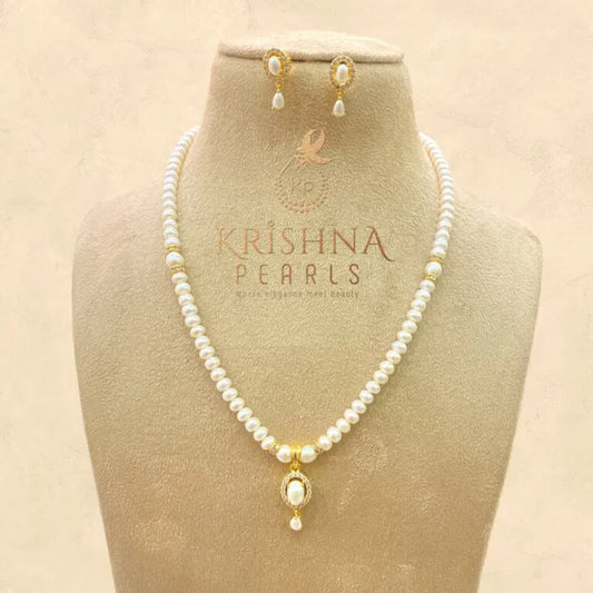 Beautiful HandCrafted Pearl Necklace
