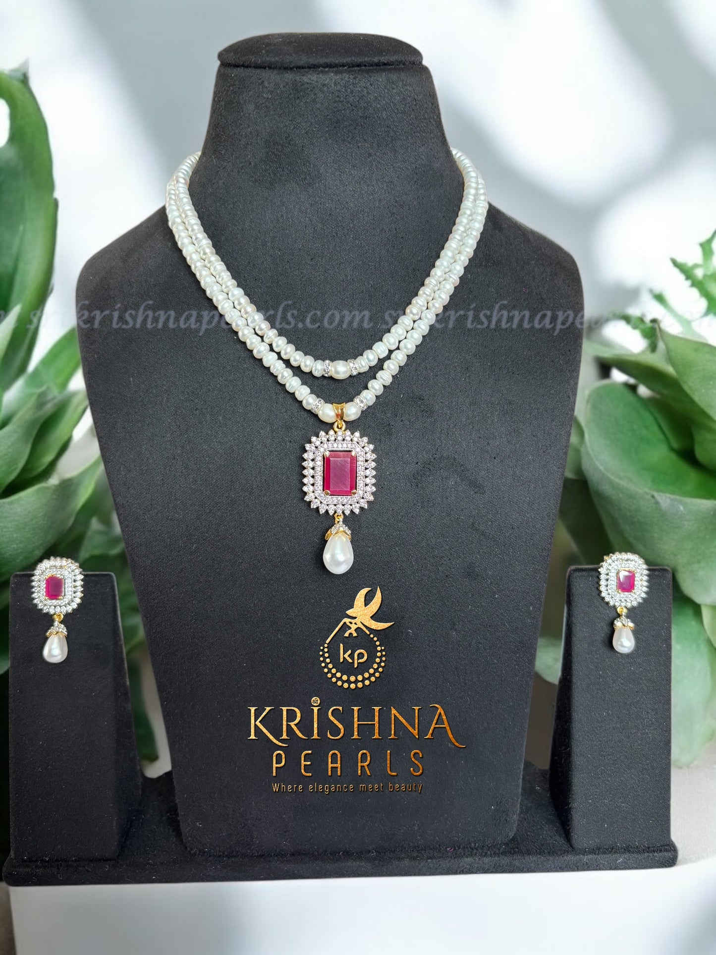 Elegant Two-Line Freshwater Natural Pearl Necklace Ruby Semi-Precious Stone Locket