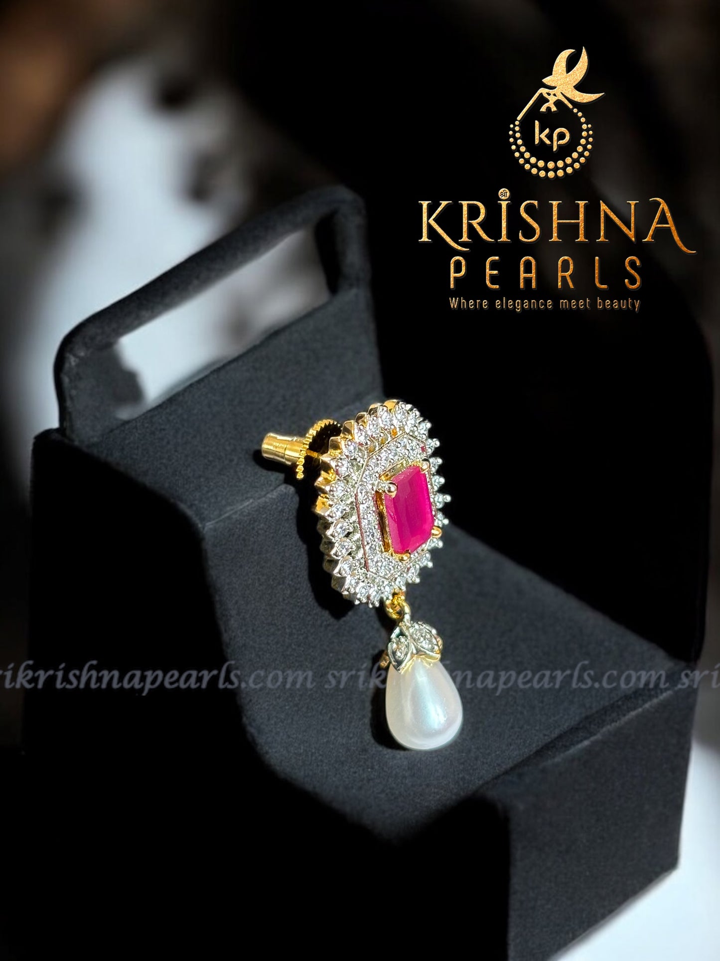 Elegant Two-Line Freshwater Natural Pearl Necklace Ruby Semi-Precious Stone Locket