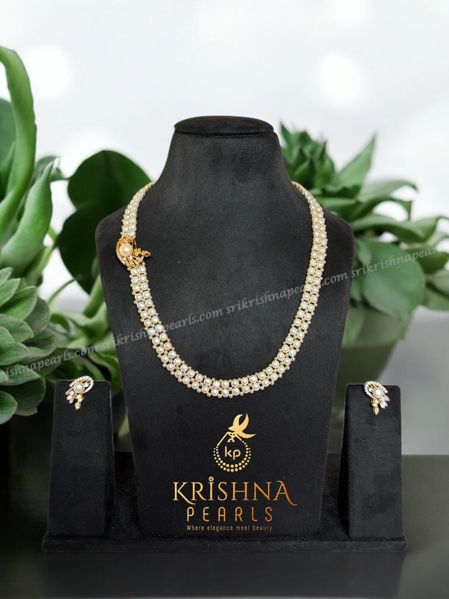 Designer Button Pearl Side Brooch Pendant Set